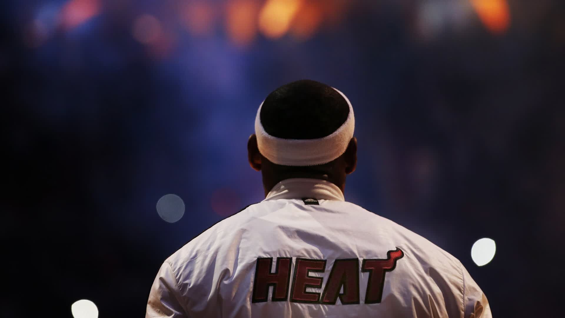 -体坛大乱斗!马竞门线救险备战NBA,曼联意甲里程碑遭摩纳哥外线爆发